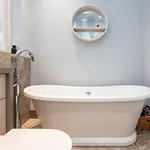 2, 2 Driffield Terrace Bright & Spacious 2-bed In - Pass The Keys Apartmán