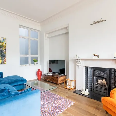 2, 2 Driffield Terrace Bright & Spacious 2-bed In - Pass The Keys アパート *