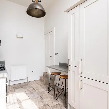 アパート 2, 2 Driffield Terrace Bright & Spacious 2-bed In - Pass The Keys ヨーク