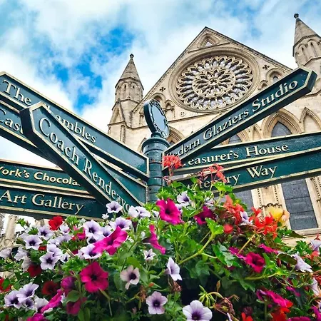 アパート 2, 2 Driffield Terrace Bright & Spacious 2-bed In - Pass The Keys