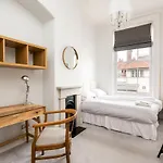2, 2 Driffield Terrace Bright & Spacious 2-bed In - Pass The Keys 公寓 *