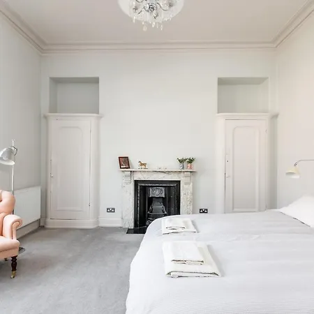 2, 2 Driffield Terrace Bright & Spacious 2-bed In - Pass The Keys York