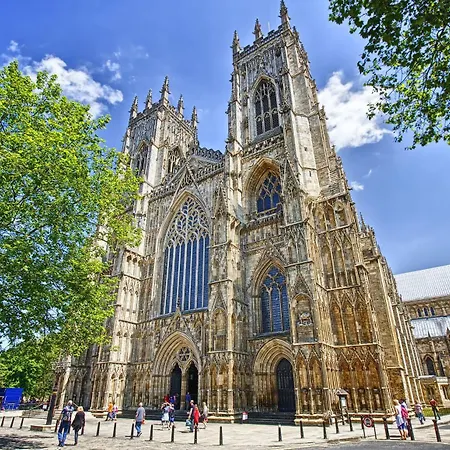 2, 2 Driffield Terrace Bright & Spacious 2-bed In - Pass The Keys Daire *